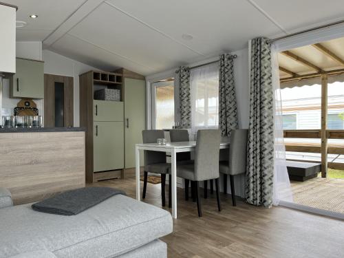 Спільний лаунж/ТБ зона, Vakantiepark Callassande 53 - EEZZ in Калантсог