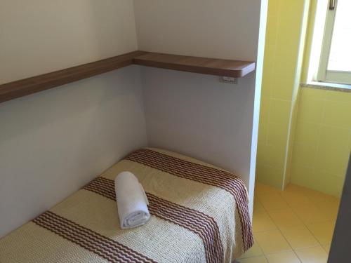 Economy Single Room image 6
