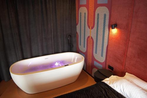 Pezsgőfürdő, Salt Island Apartments in Wyspa Solna