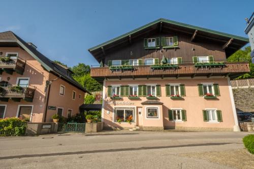 Hotel-Pension Falkensteiner in Sankt Gilgen, Österreich