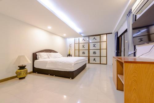 Pasadena Lodge Room Type - Deluxe Double Room with Balcony
