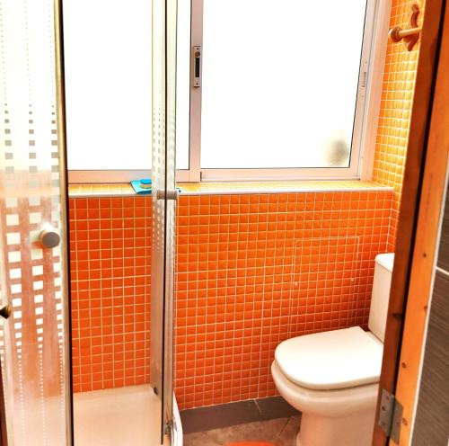 Cheap Studio, wifi free Adeje house, Adeje (foto 6)