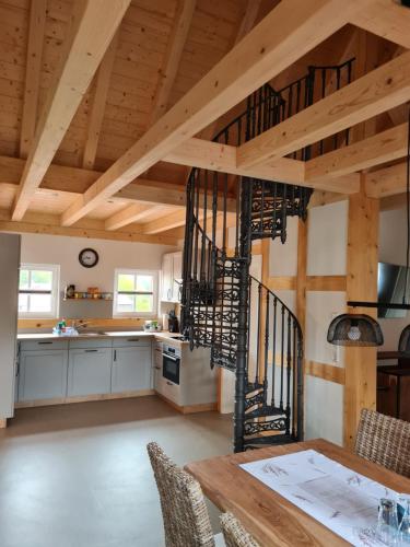 Familien- und Apartmenthotel Lerchenberghof in Ebersbach Sachsen