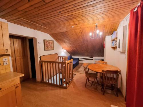 Chalet Saint-Michel-de-Chaillol, 10 pièces, 18 personnes - FR-1-393-82