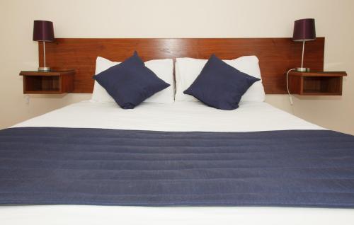 The Angel Hotel - image 10