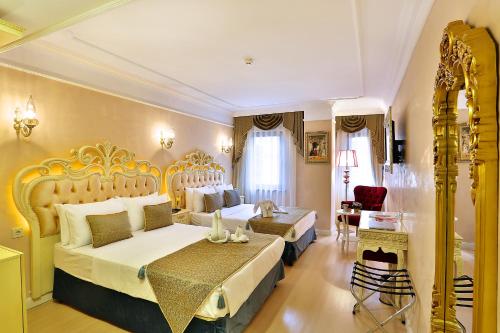 Edibe Sultan Hotel Room Type - Superior Triple Room