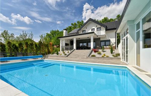 Beautiful Home In Stubicke Toplice With Outdoor Swimming Pool - Stubicke Toplice