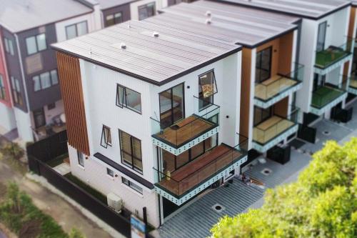 Luxury Brand New Designer Living, Auckland