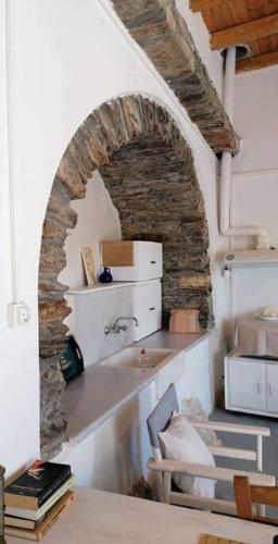 Naxos Mountain Retreat - Tiny House Build on Rock