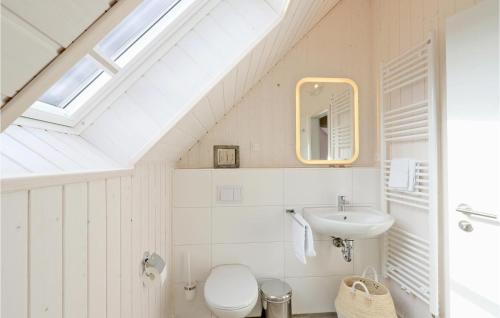 ห้องน้ำ, Awesome home in OstseeResort Olpenitz with 2 Bedrooms, Sauna and WiFi in โอลเพนิทซ์