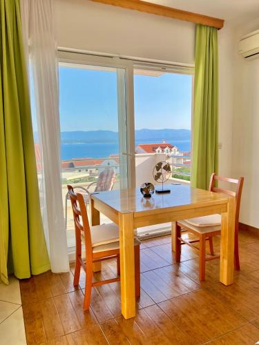 Studio with Balcony and Sea View room in Vespera Apartments