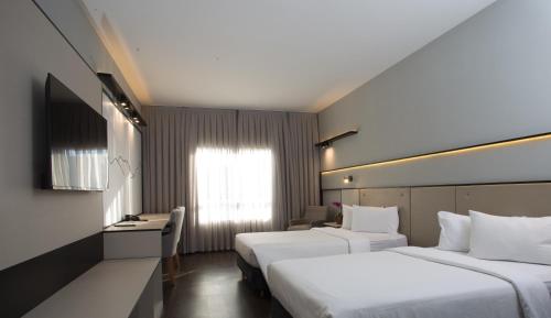 2 twin beds