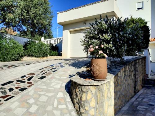สวน, Villa Grande Vista - Spacious 3 BR Apartment with Large terrace and Fantastic sea view in ออกรุค กอนจิ