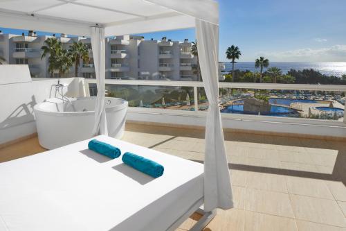 Aparthotel Tropic Garden - image 4