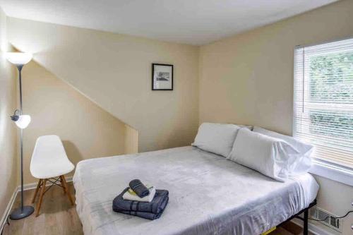 ~Cozy Home~ Steps to RIT by UofR/Airport/DWTN w/AC in Rochester, USA