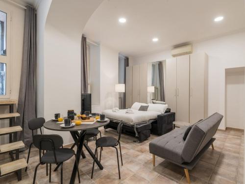 The Best Rent - Gorgeous one-bedroom apartment near Piazza di Spagna, Rome (photo 2)