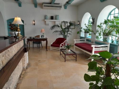 Cornucopia Hotel - image 7