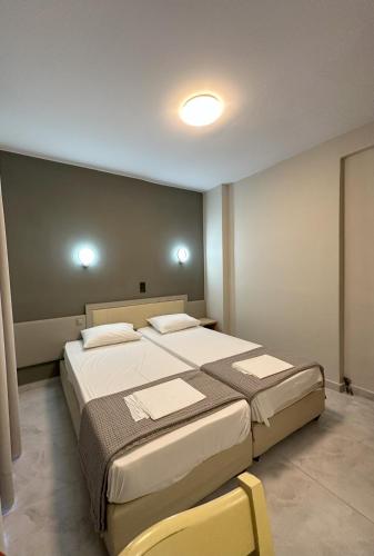 1 double bed