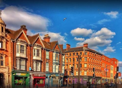 Digbeth City Centre Apartment Sleeps 12 Opposite Coach Station