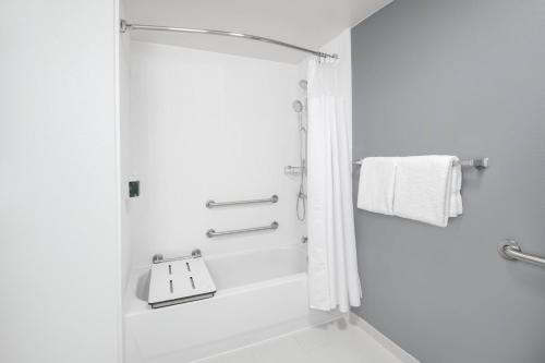 Courtyard by Marriott Augusta - image 9
