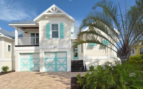 Seahorse Beach House managed by Beach Retreats