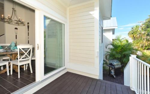 Four-Bedroom Holiday Home image 9