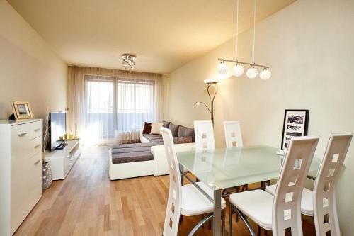 Luxury Apartment in Prague and FREE Parking!