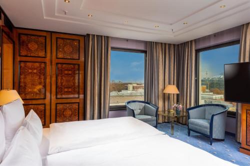 Hotel Berlin Central District - image 9