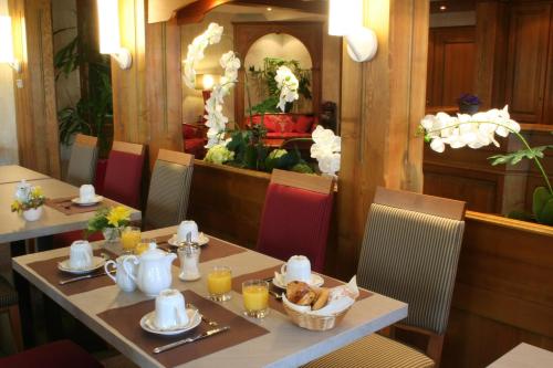 餐飲選擇, 瑞萊德利旅館 (Au Relais de l'Ill) in 聖莫薩