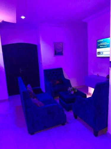 Loft Studio Unit in Lekki phase 1 - 2 ACs, Kitchen, Closet & Ironing room, Netflix, WI-FI, Bath tub  in 萊基