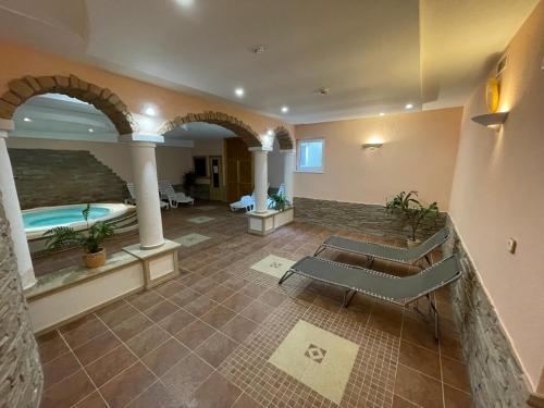 Hot tub, Garda Wellness Apartmanhaz in Hévíz