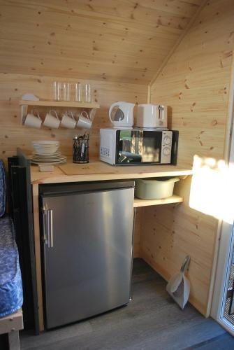 Konyha, Cow Close Camping Pods in Leyburn