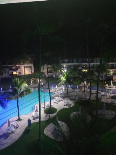 Estúdio equipado Marulhos com varanda, vista de mar e parque aquático, à beira-mar mar de Muro Alto, com wi-fi, restaurante, estacionamento e a 10' de Porto de Galinhas