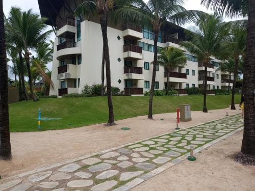 Estúdio equipado Marulhos com varanda, vista de mar e parque aquático, à beira-mar mar de Muro Alto, com wi-fi, restaurante, estacionamento e a 10' de Porto de Galinhas