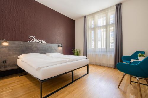 EA Hotel Apartments Wenceslas Square - image 2