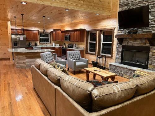* * 4 Master Bedrooms, Views, Theater, Arcade, EVC, Gatlinburg (Foto 7)