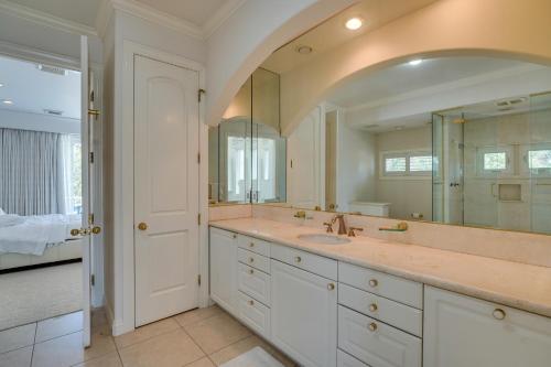 3 Mi to the Strip - Las Vegas Estate with Pool!