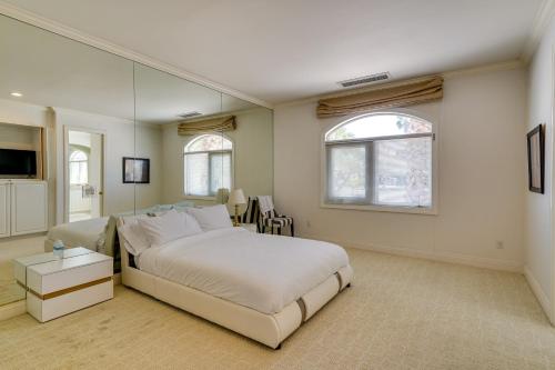 3 Mi to the Strip - Las Vegas Estate with Pool!