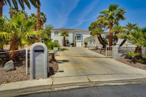 3 Mi to the Strip - Las Vegas Estate with Pool!