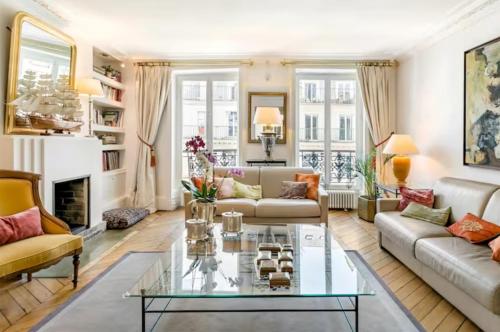 Sophisticated Gem in the Heart of Paris