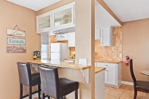 309A - Ocean and Beach View in Oceanside, USA