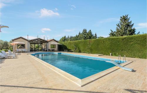 . Gorgeous Home In Comiso