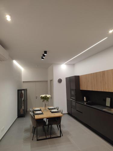 Casetta Pulis (Close to Airport & Valletta) 4
