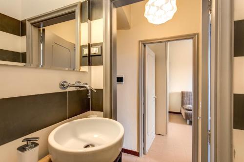  Cinque Terre The Harbour Apt - Two bathrooms in La Spezia