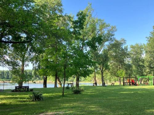 Lähistön nähtävyydet, Szitakötő vendégház (Szitakoto vendeghaz) in Mindszent