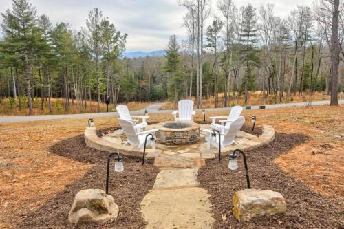 Mountain Escape - OFF THE GRID "Union County, GA STR License # O21020" in Blairsville, USA