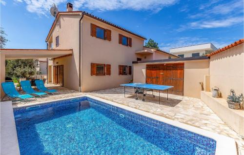 Stunning Home In Barbariga With 4 Bedrooms, Wifi And Outdoor Swimming Pool - Barbariga