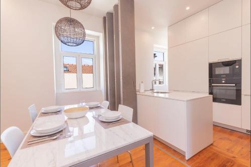 Amazing 4BDR Flat in Areeiro by LovelyStay, Lisbon (photo 8)