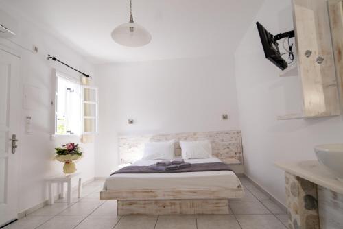 Porto Naoussa Room Type - Superior Double Room with Private Terrace Porto Naoussa Room Type - Superior Double Room with Private Terrace