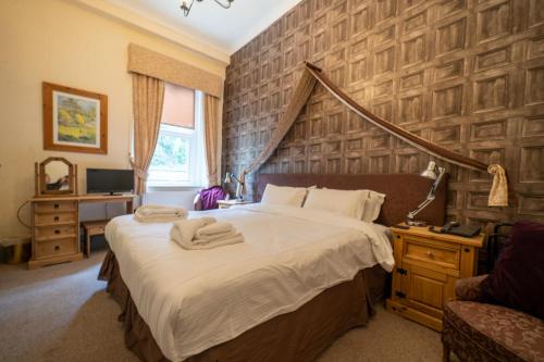 Bourne Hall Country Hotel - image 13